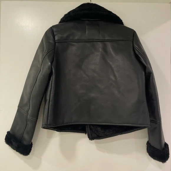 Stradivarius Black faux fur lined leather jacket - Picture 4 of 4